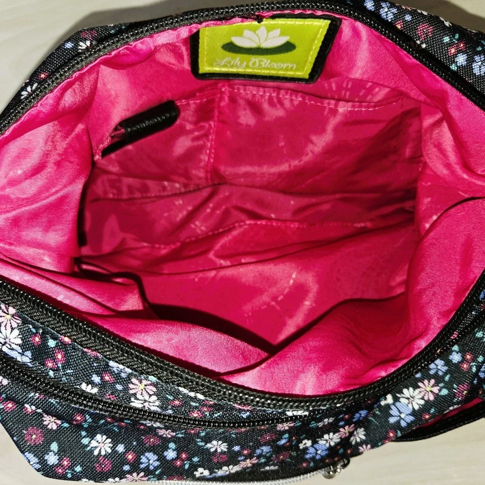 Lily Bloom Ditsy Daisy Delight Floral Crossbody Hobo Purse Bag 'Kara Coho'